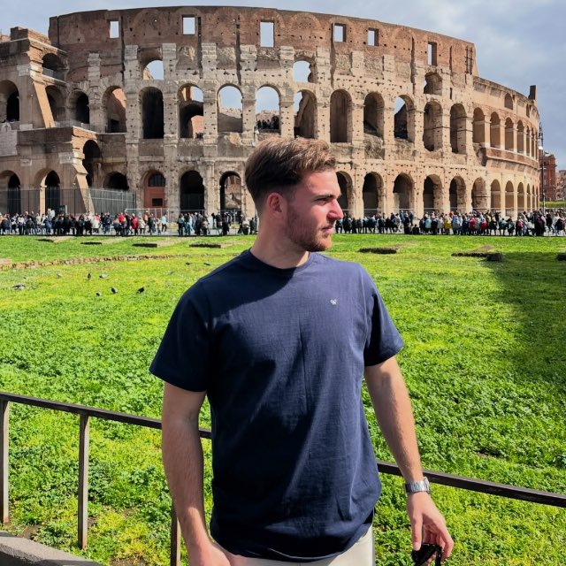 Фото менеджера